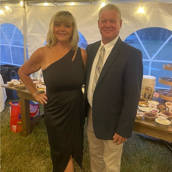 Meet your Posher, Carol - Picture 1 of 1